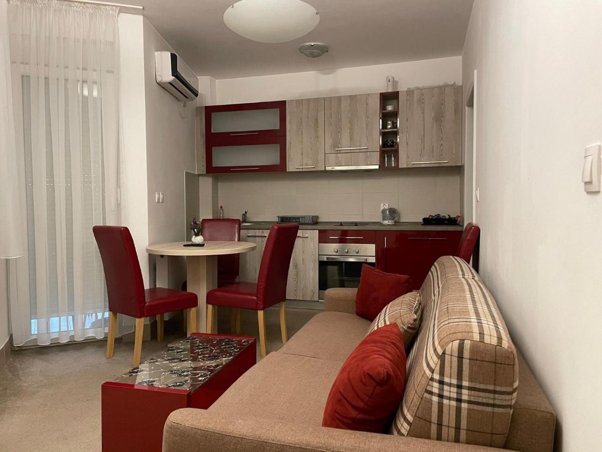 Holiday Wing Apartment 2 Jagodina Exteriör bild