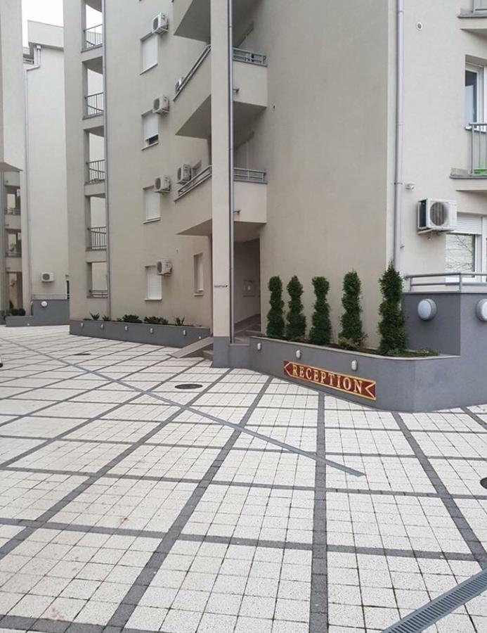 Holiday Wing Apartment 2 Jagodina Exteriör bild